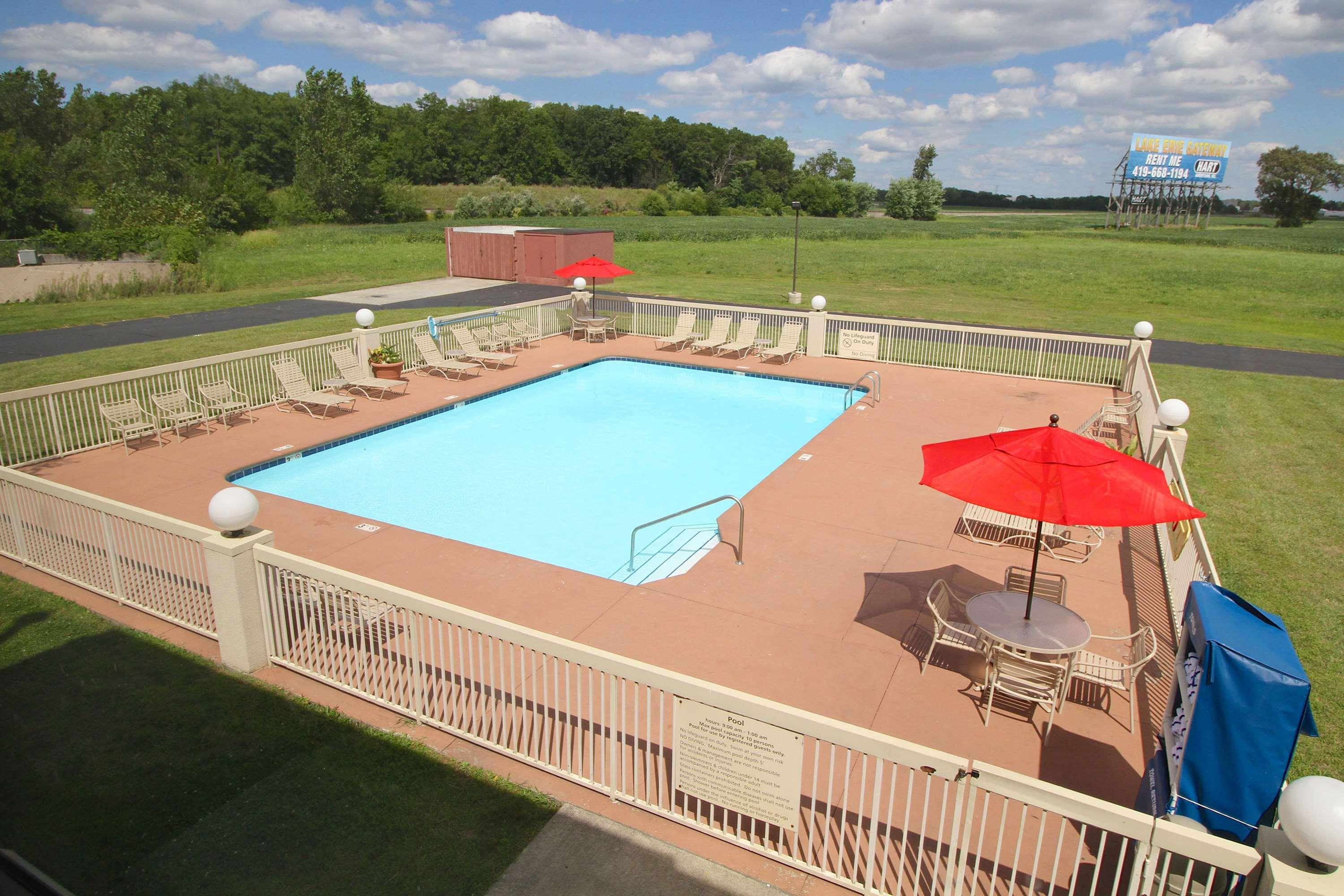 Country Inn & Suites By Radisson, Sandusky South, Oh Milan Extérieur photo
