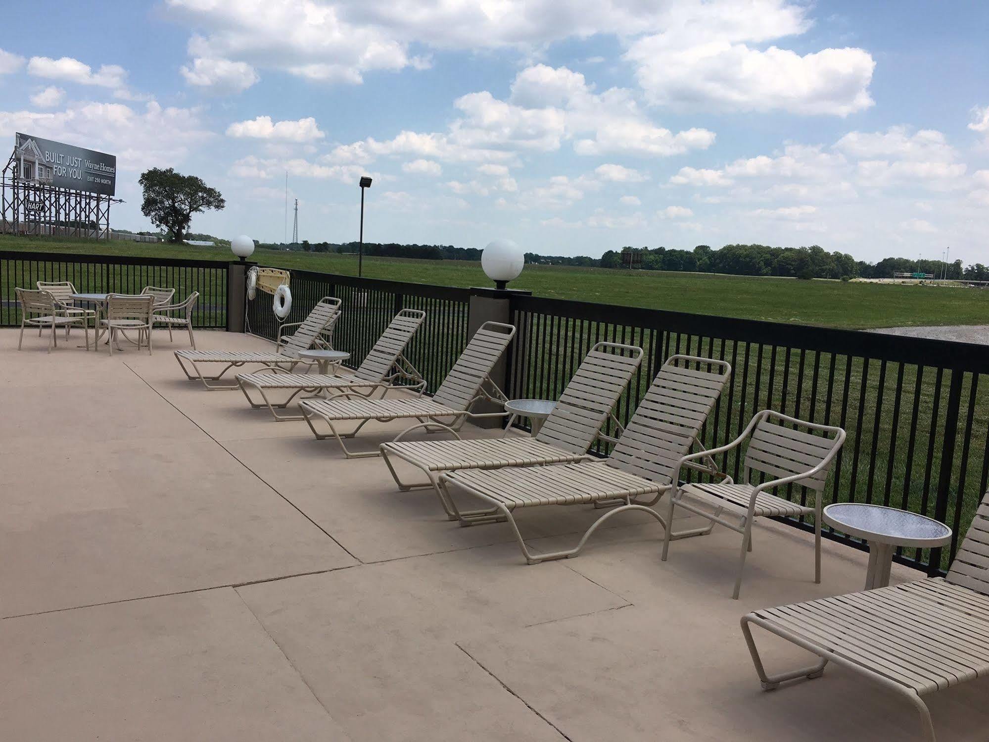 Country Inn & Suites By Radisson, Sandusky South, Oh Milan Extérieur photo